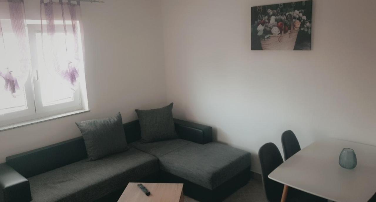 Apartments With A Parking Space Lopar, Rab - 16680 Екстериор снимка