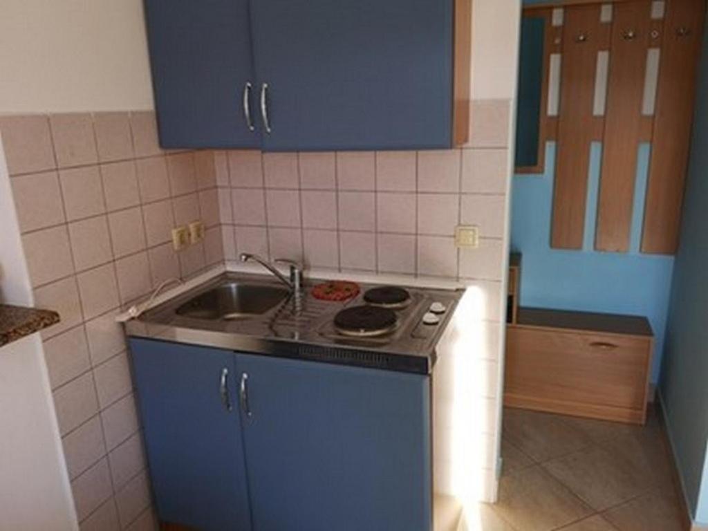 Apartments With A Parking Space Lopar, Rab - 16680 Екстериор снимка