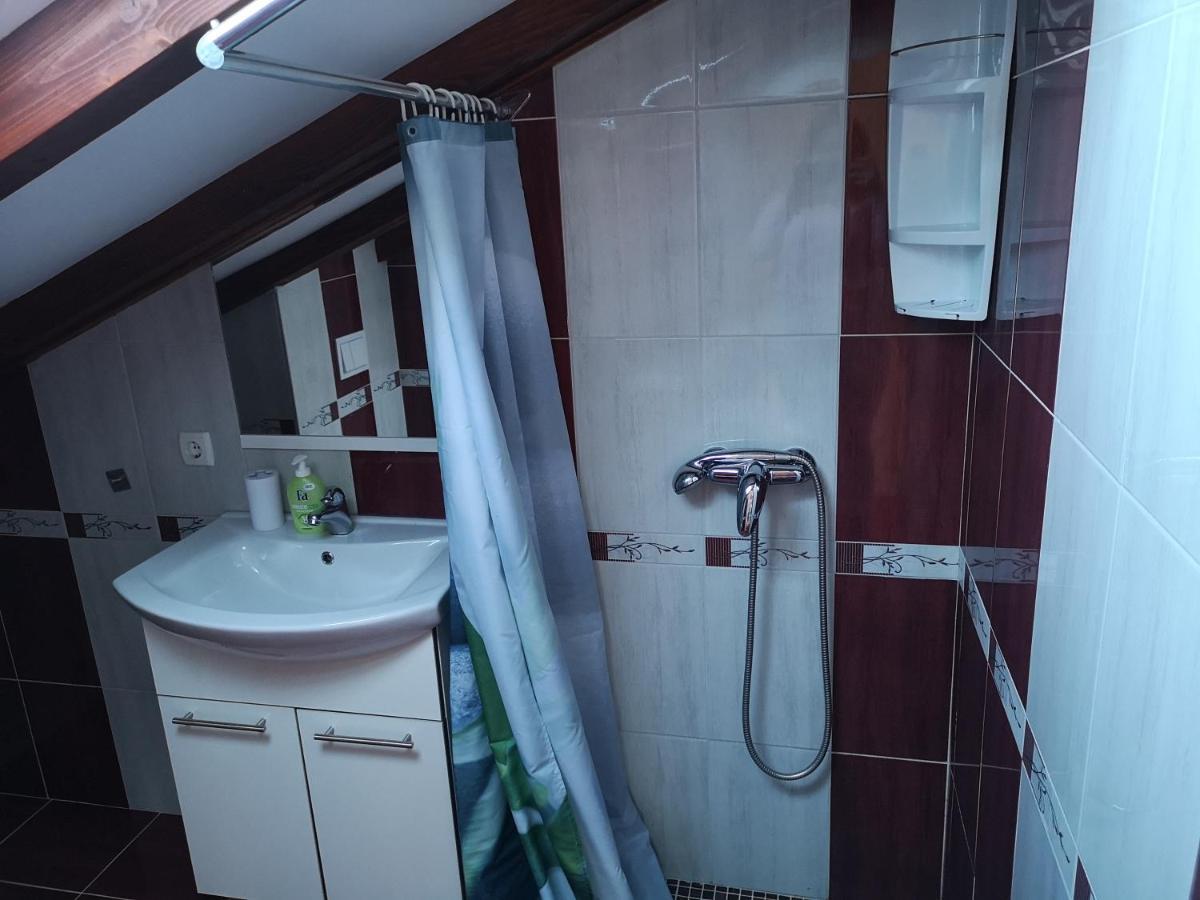Apartments With A Parking Space Lopar, Rab - 16680 Екстериор снимка