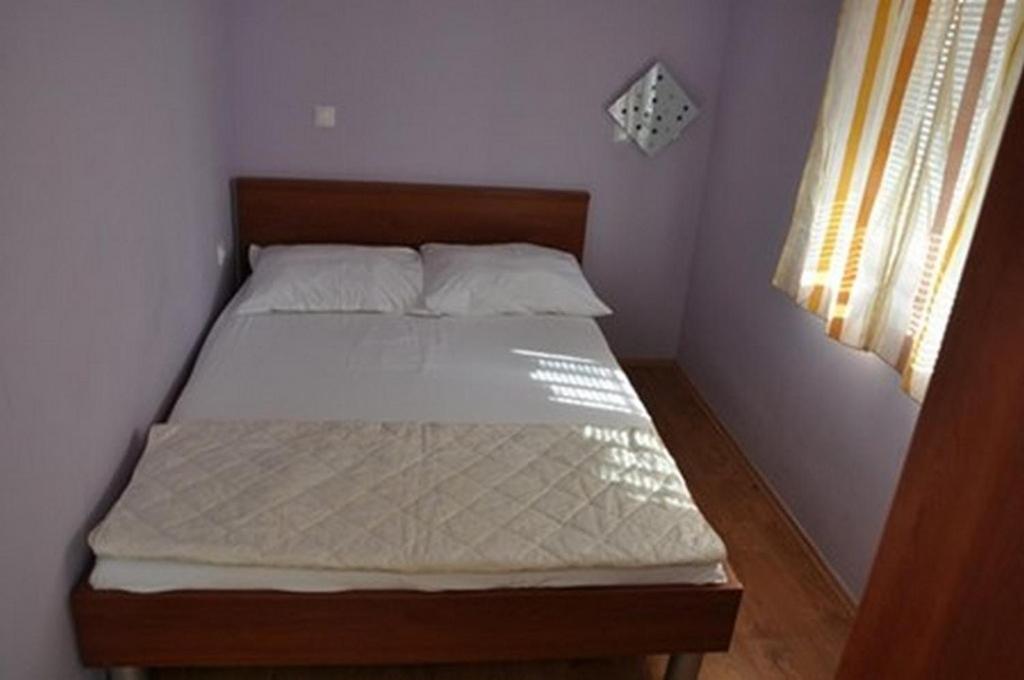 Apartments With A Parking Space Lopar, Rab - 16680 Екстериор снимка