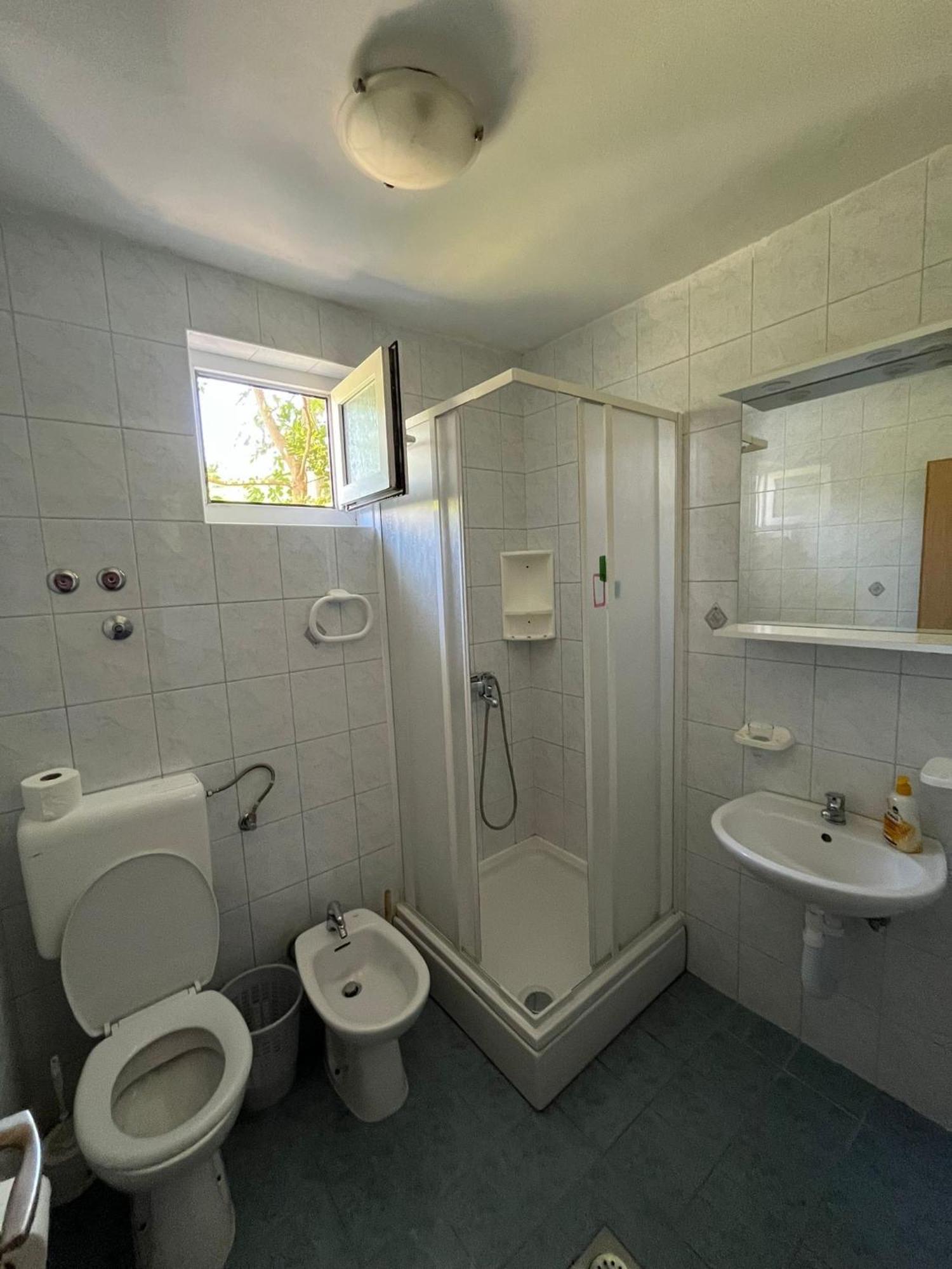 Apartments With A Parking Space Lopar, Rab - 16680 Екстериор снимка