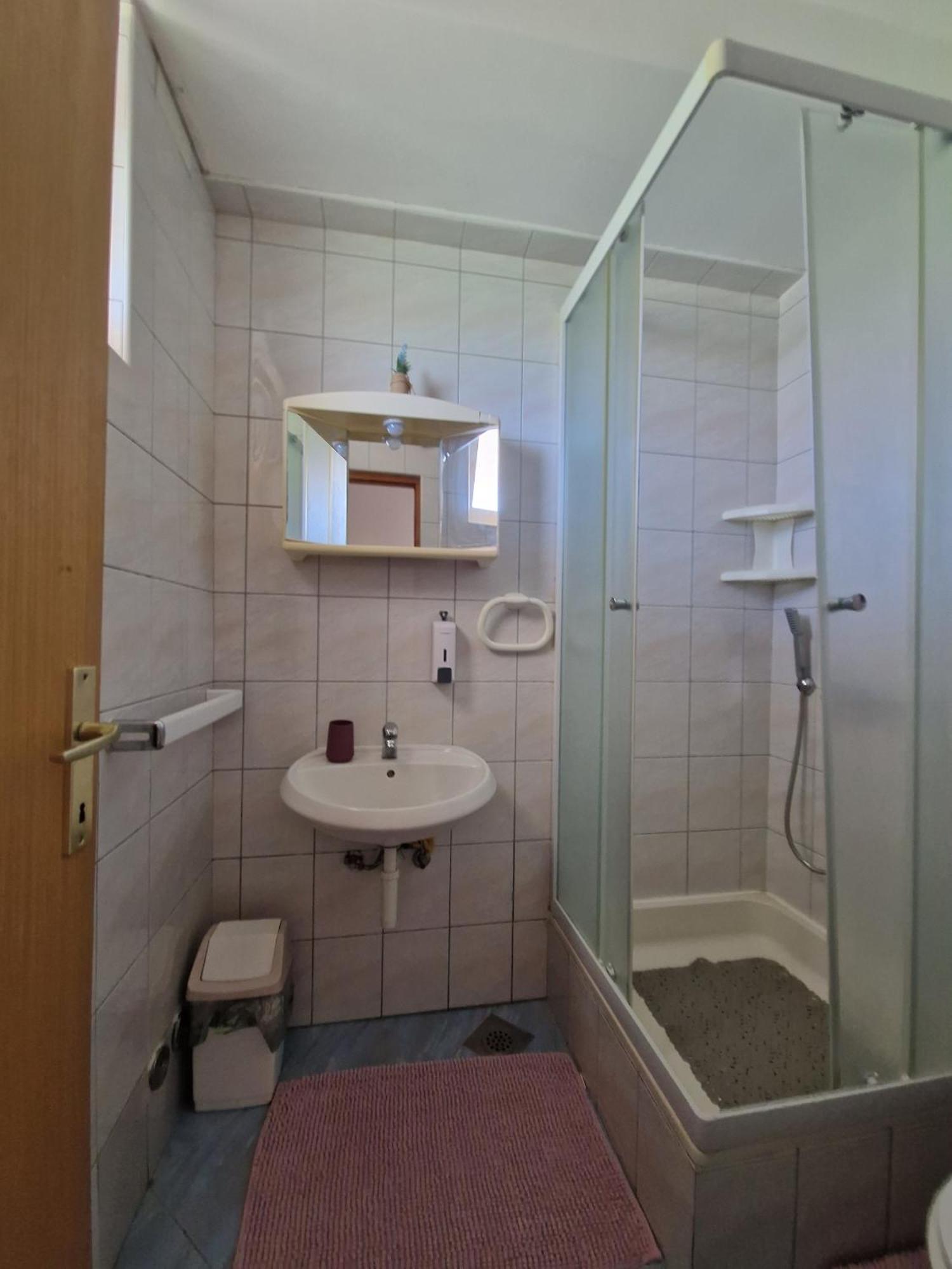 Apartments With A Parking Space Lopar, Rab - 16680 Екстериор снимка